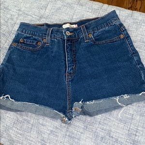 Levi jean shorts